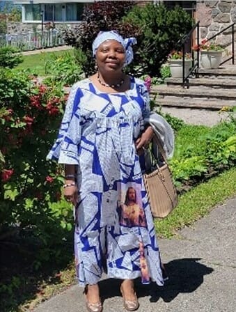 Mme Marie-Carmélite Milien, bénévole à la Résidence Excelsoins de Ste-Geneviève Mme Marie-Carmélite Milien, bénévole à la Résidence Excelsoins de Ste-Geneviève